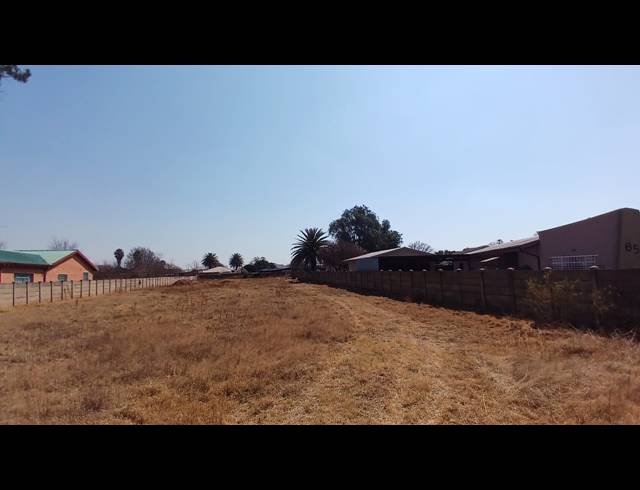 2,218M² VACANT LAND FOR SALE IN KOOKRUS